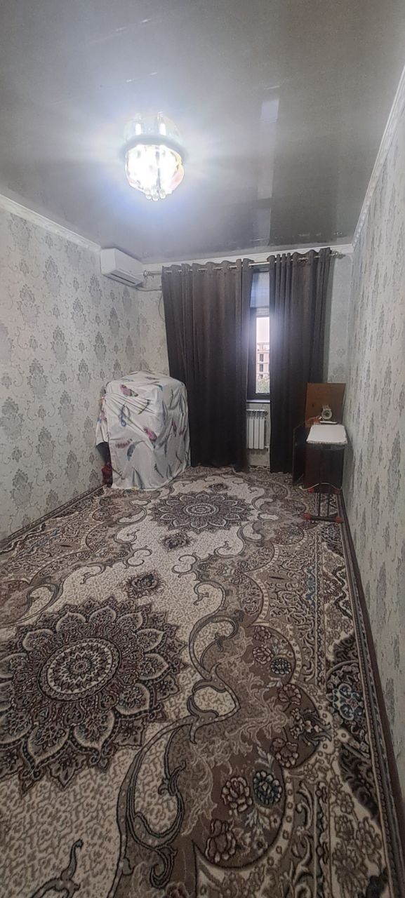 Чилонзор-23 фархатиский кинижнида ижарага берилади без маклер 600$ 3 х