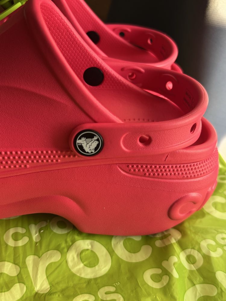 Нови crocs чехли