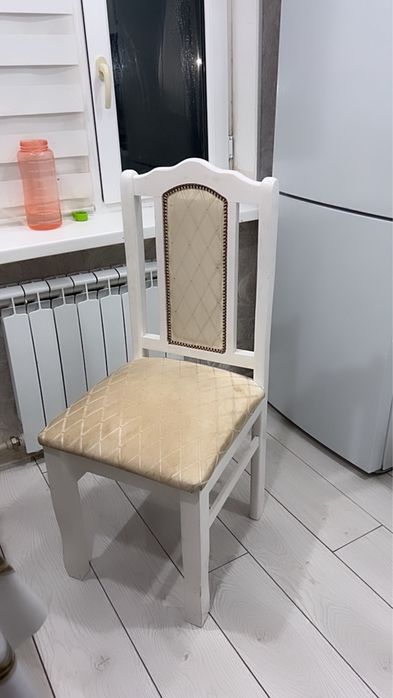 Стулья. Для гост