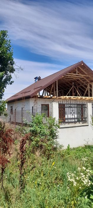 Acoperisuri complete montatori acoperisuri complete reparații urgente