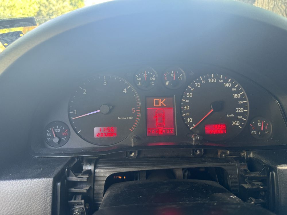 Табло за Ауди А6 C5 2001 г. , и управление климатроник