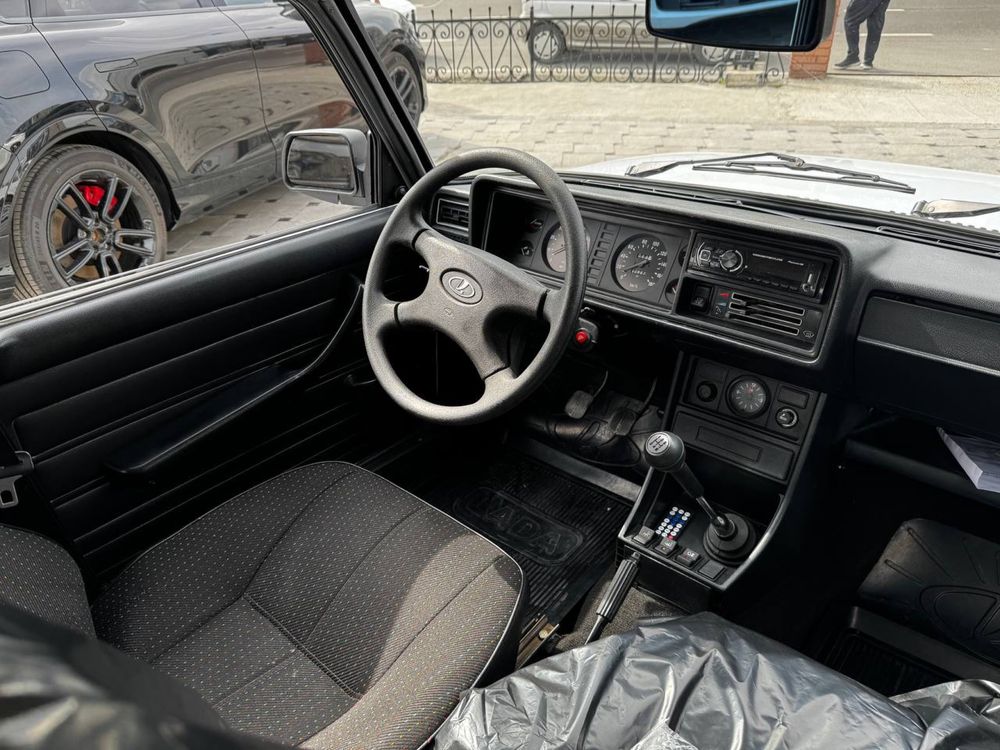 Vaz 2107 saqlangan 2007yil saqlangan 22.000km yurgan xalol