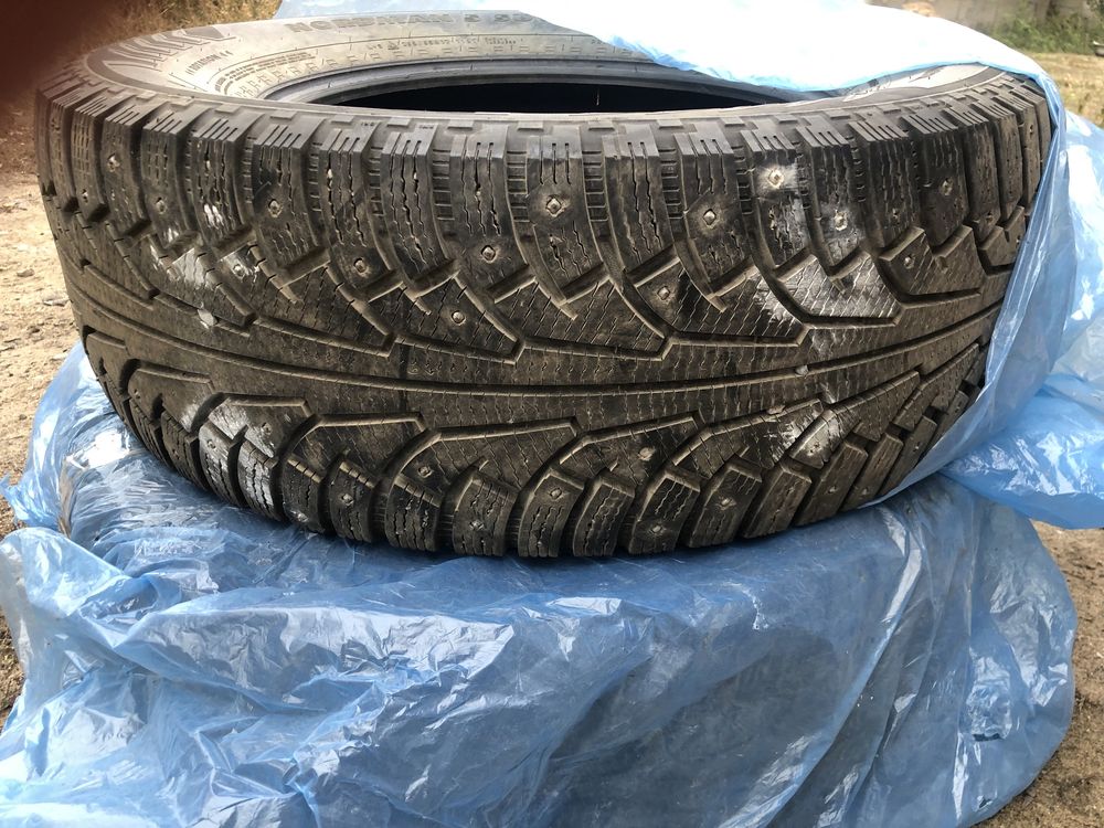 Продам зимние шины Nokian 265/65/17