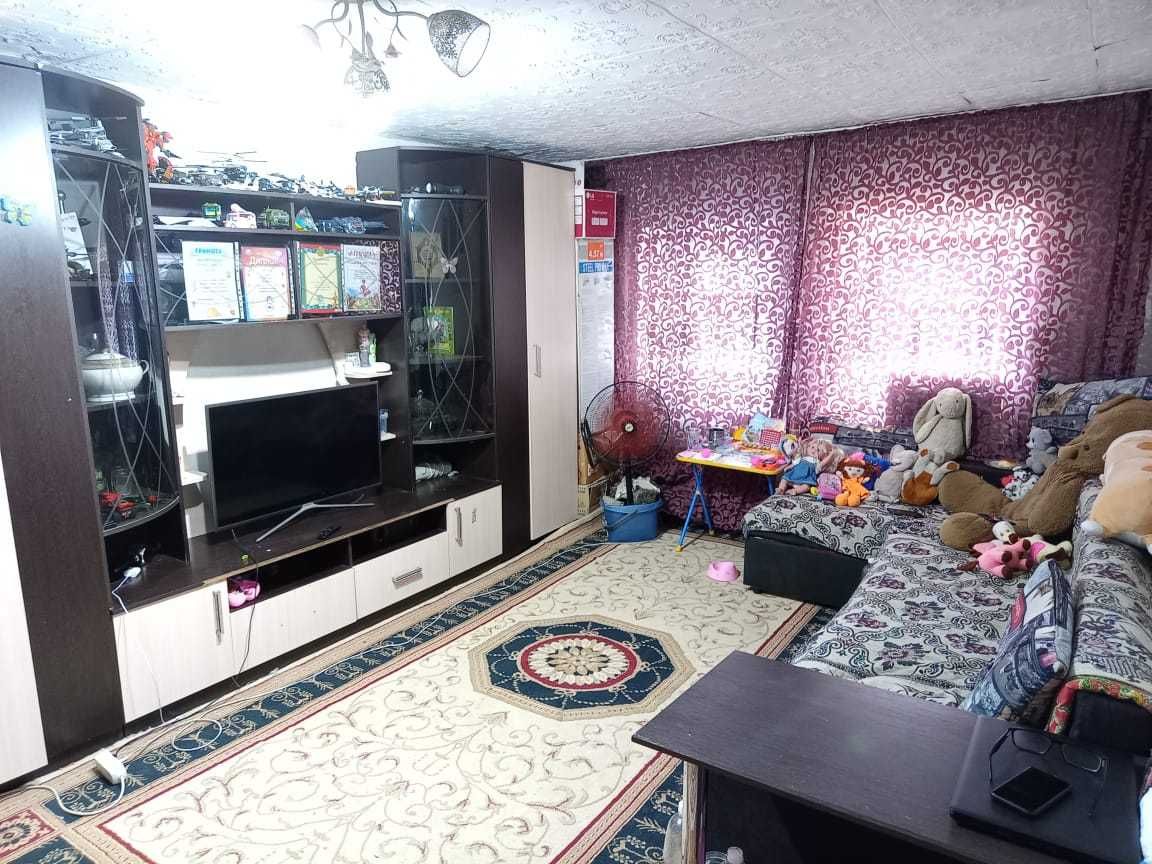Продам дом с бассейном в центре