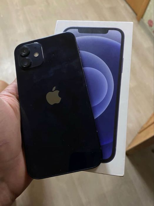 Продам или обменяю айфон 12