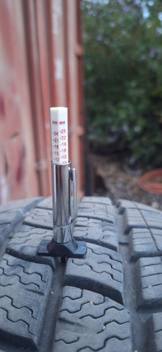 Vredestein  4бр.  215/75R16 C