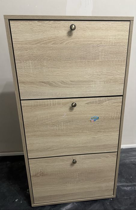 Обувница продам