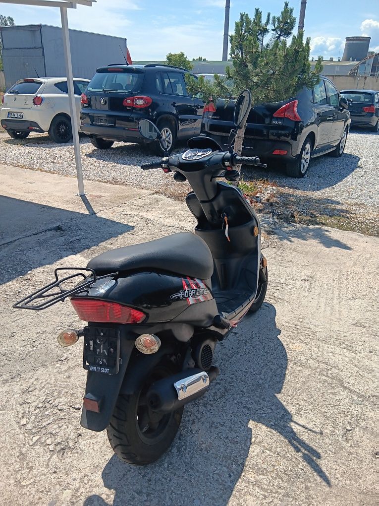 Скутер Keyway Hurrikan 50