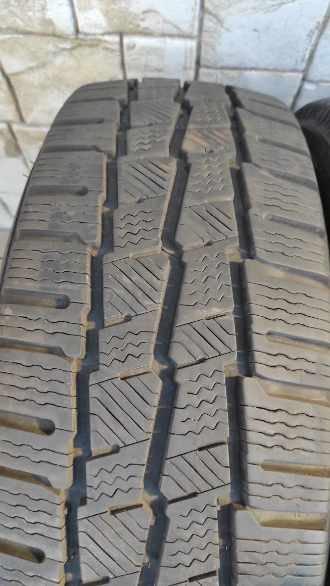 Зимни гуми Michelin 215/60/17 dot 2023