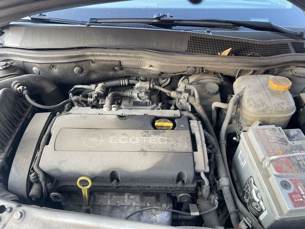 Двигател 1.6i Z16XER за Opel