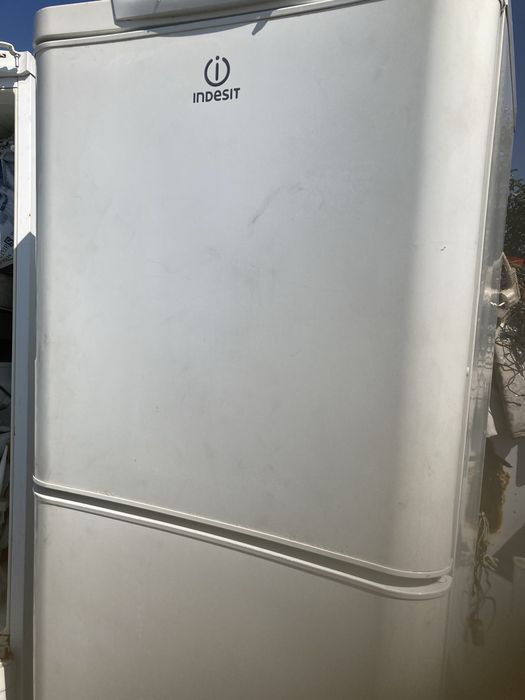 Продам холодильник
