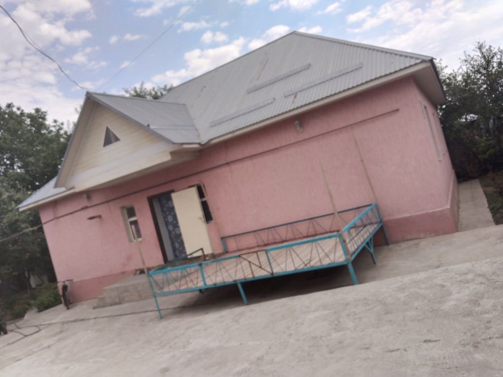 Үй сатылады. Продается дом