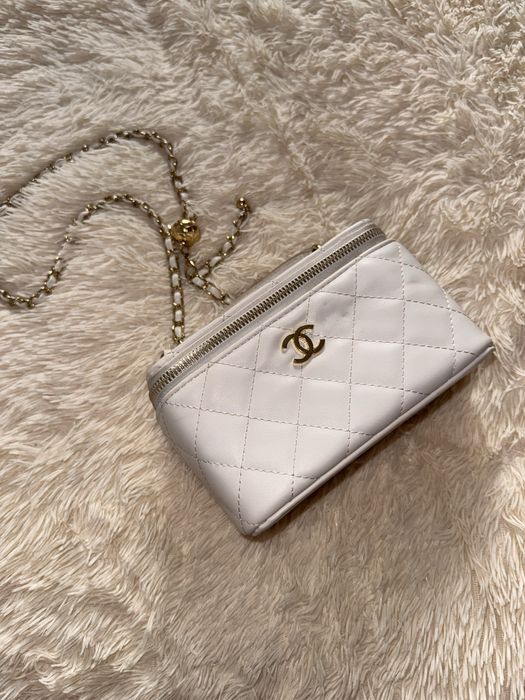 сумочка Chanel белая