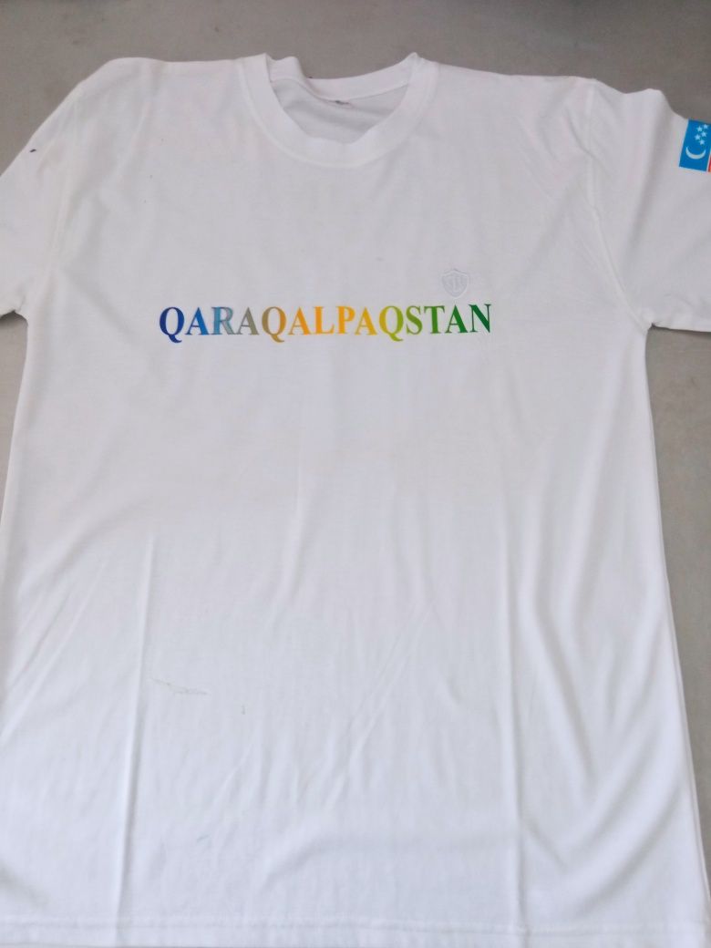 Qaraqalpaq uriwlari jazilgan fudbolkiler .
