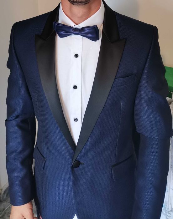 Costum nunta purtat o singura data. Mărimea 42.