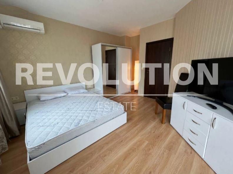 Дава се под наем Тристаен апартамент в Варна, Лятно кино Тракия - 122 кв.м за 850 € - Снимка #3