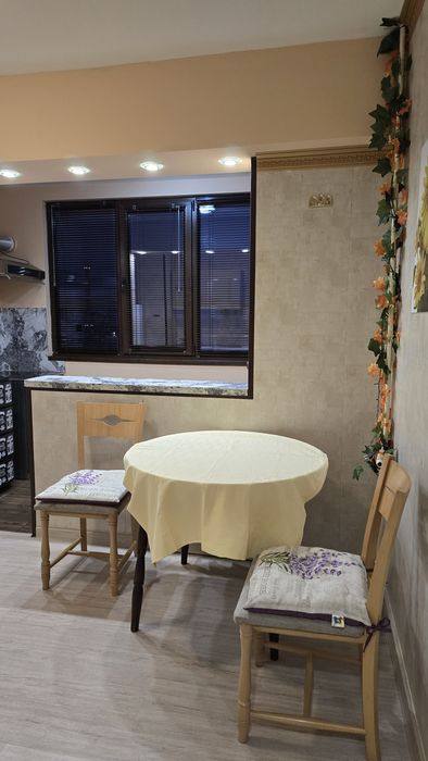 Предлагам под наем луксозна голяма гарсониера преустраена на 2-стаен