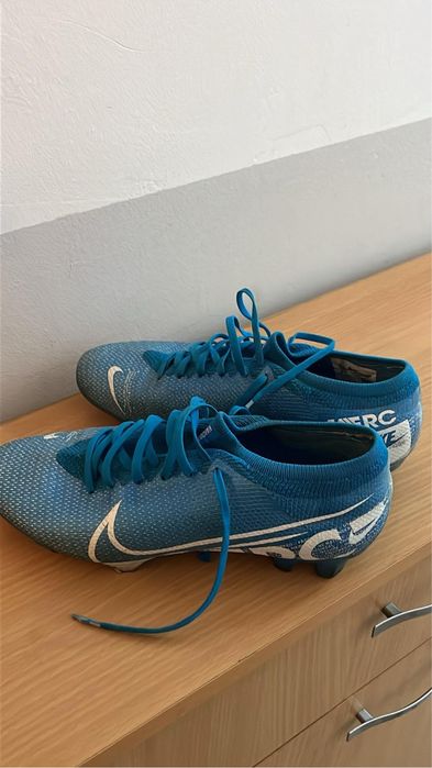 Бутонки Nike Mercurial