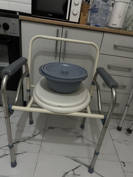 Кресло-туалет  биотуалет для инвалидов и пожилых людей