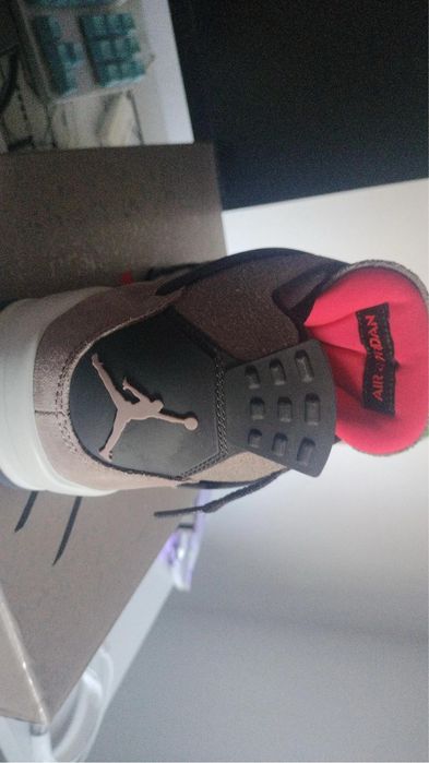 Jordan 4 retro Taupe Haze
