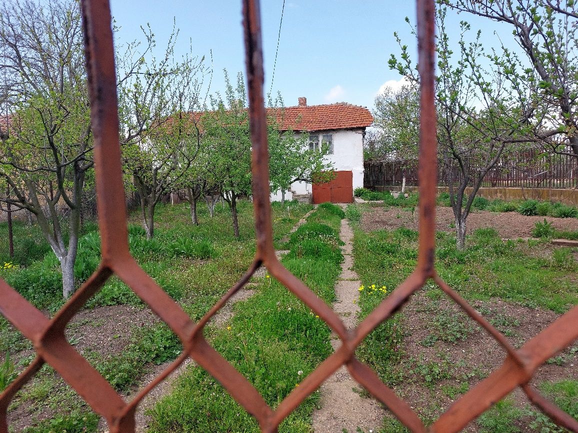 Продава се Къща в Радомир - 87 кв.м за 323 €/кв.м - Снимка #1
