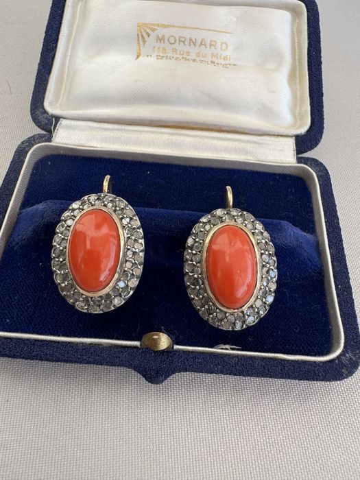 Cercei din aur, coral si diamante