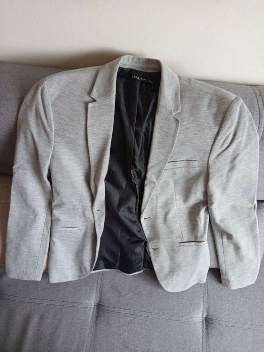Мъжко сако Zara.