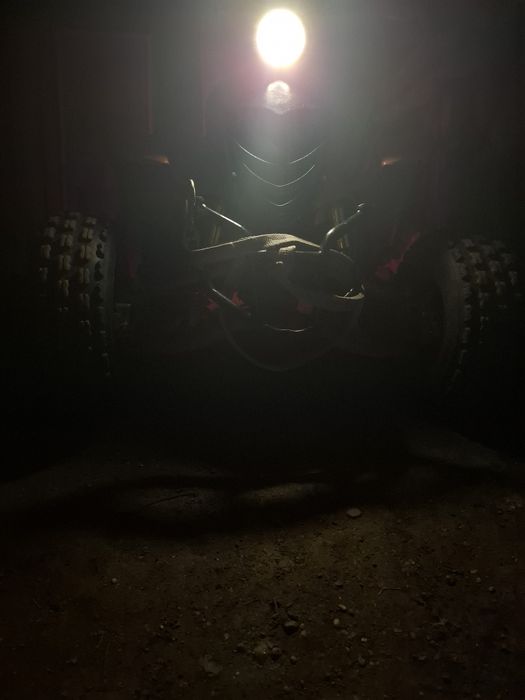 Vând atv 250cc prețul este 3600 lei