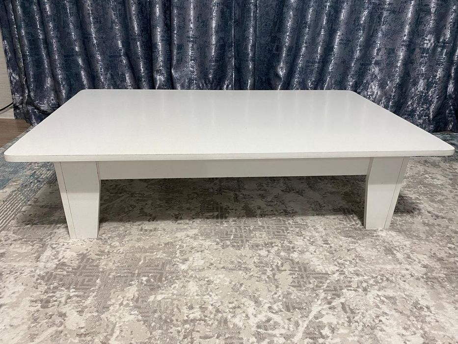 Продам стол  115х70х27 см.