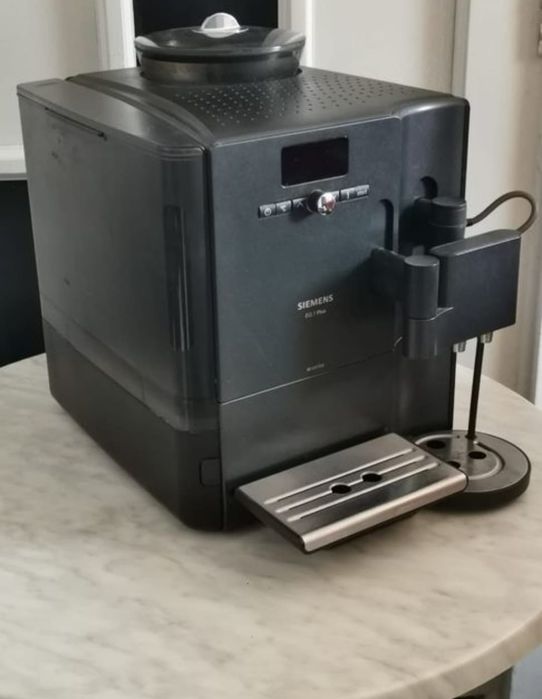 Aparat de cafea cu boabe Siemens EQ7 + M digital Espressor Cafetieră