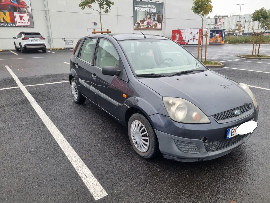 Vand Ford Fiesta 1.4 benzina 2007