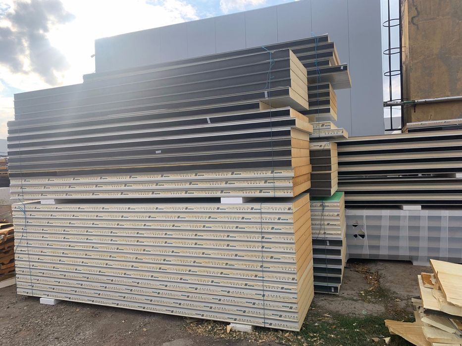 Panouri tip sandwich