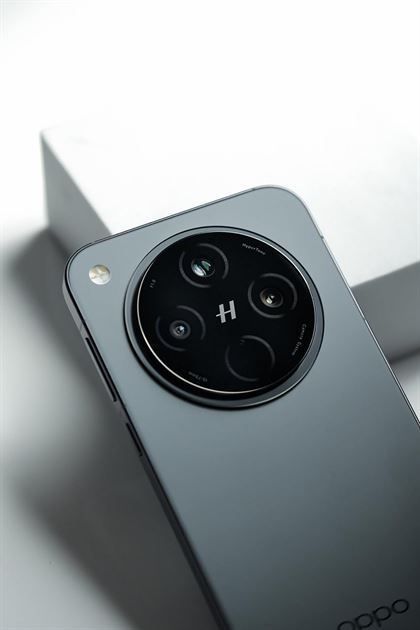 Флагман oppo find x8 в новом состоянии