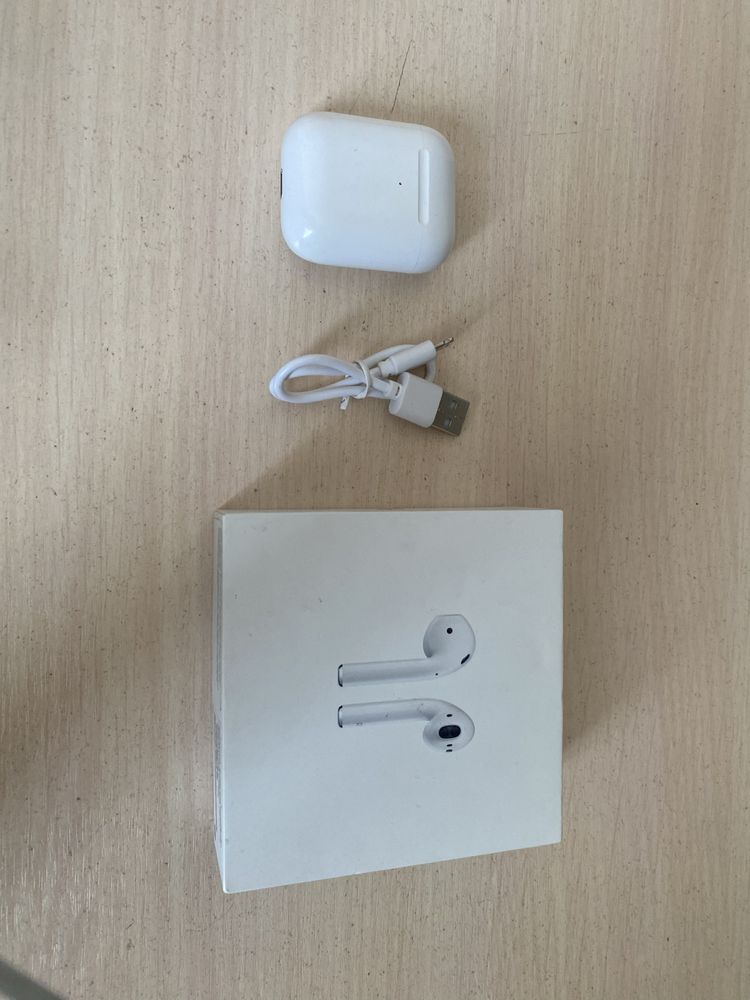 Airpods(эйр подсы)