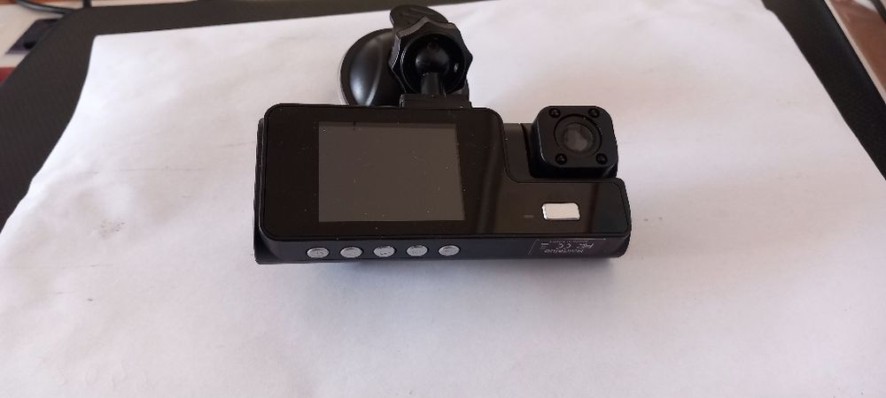 Cameră  auto HD DVR + cameră mers înapoi, card 32Gb.