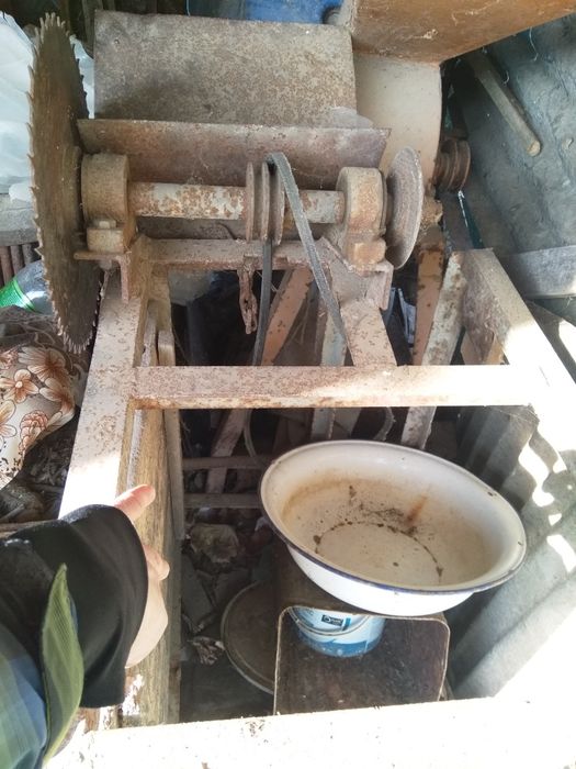 Продавам циркуляр