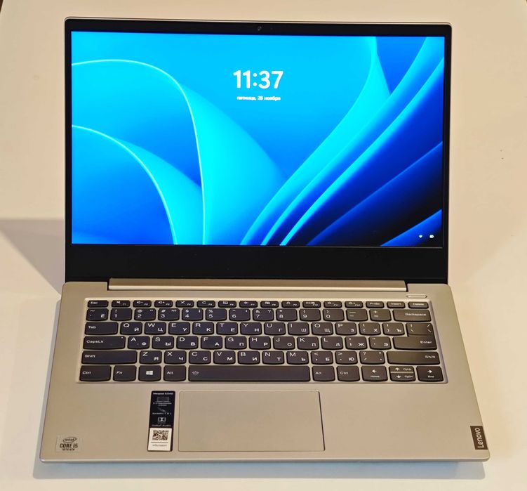 Продам офисный ноутбук 14" Lenovo i5-1035G1, ОЗУ 8 Гб, SSD 256 Гб