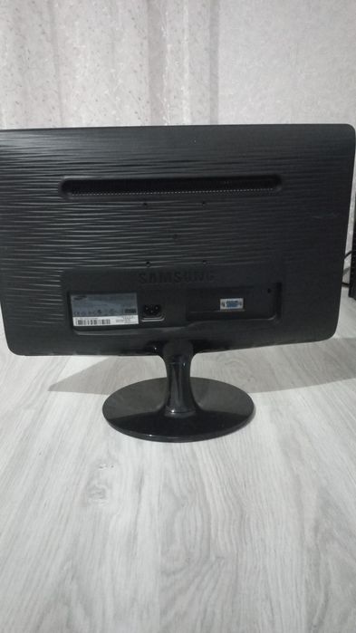 Монитор Samsung 60 hz