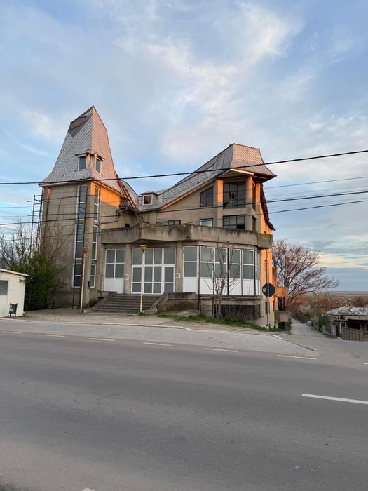 Casa de vânzare foarte spațioasă