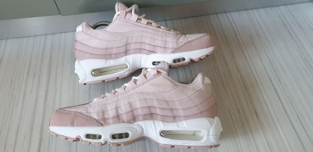 Nike Air Max 95 UK 7 US 9.5 / 41/26.5 см ОРИГИНАЛ! Дамски Маратонки!