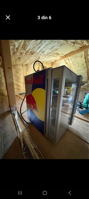 Frigider redbull