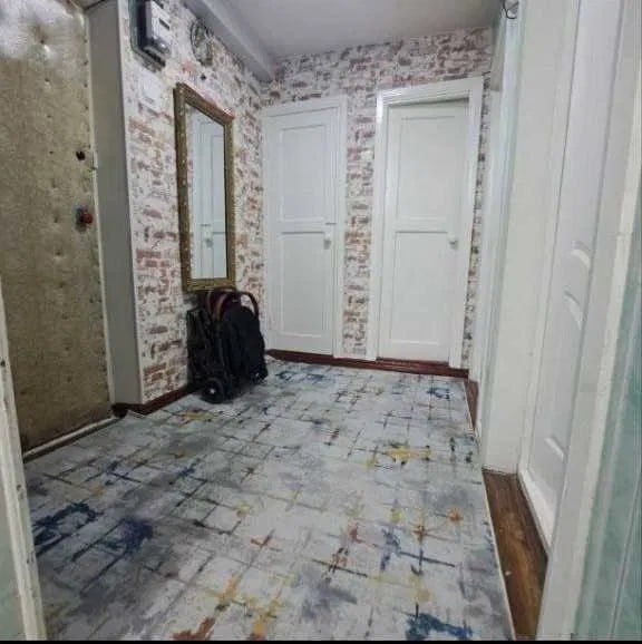 2³/1/2. Дом кирпич. Спутник 4 (Сергели). Квартира 65 м²! Метро 400 м