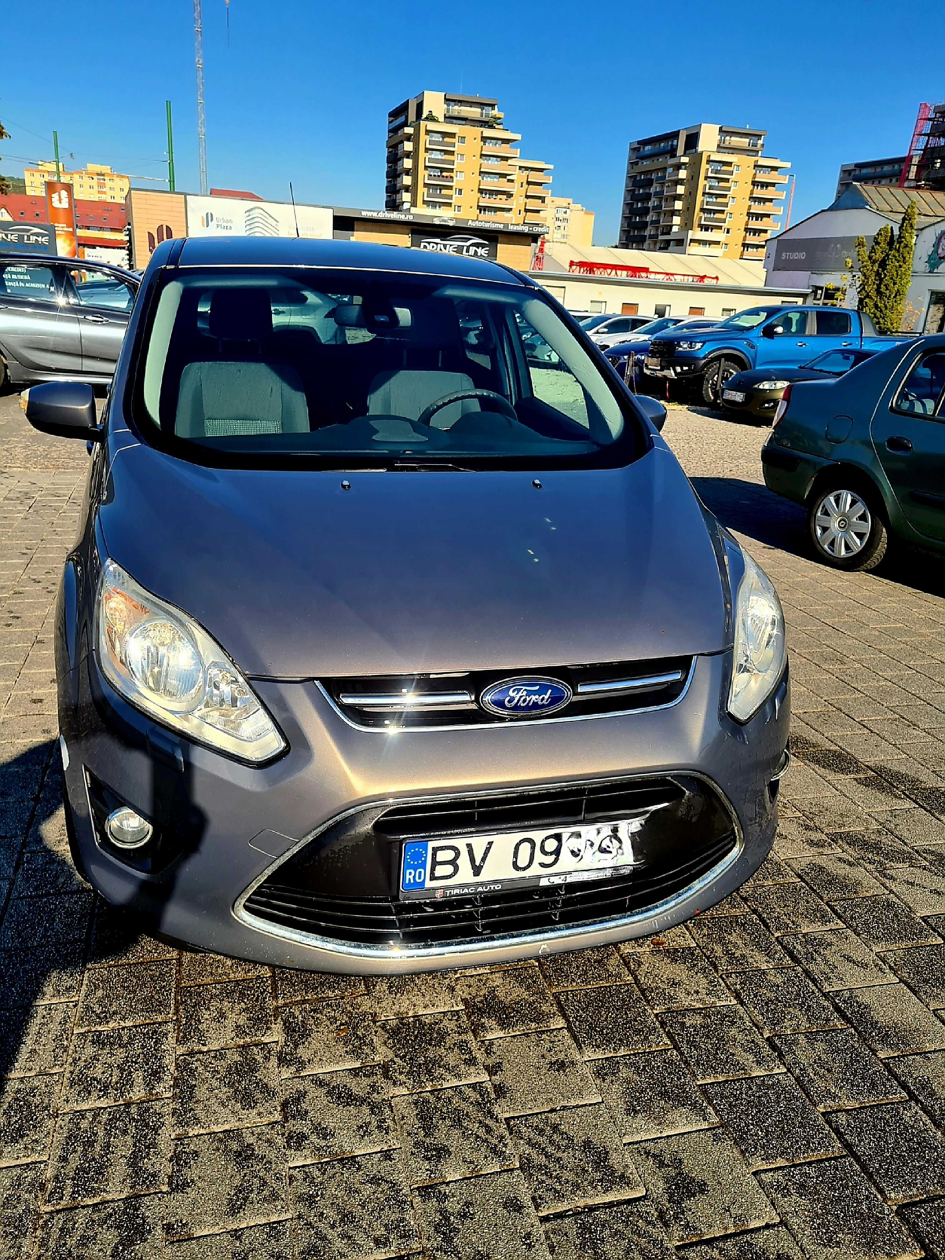 Vand Ford C-Max diesel cu un consum foarte mic