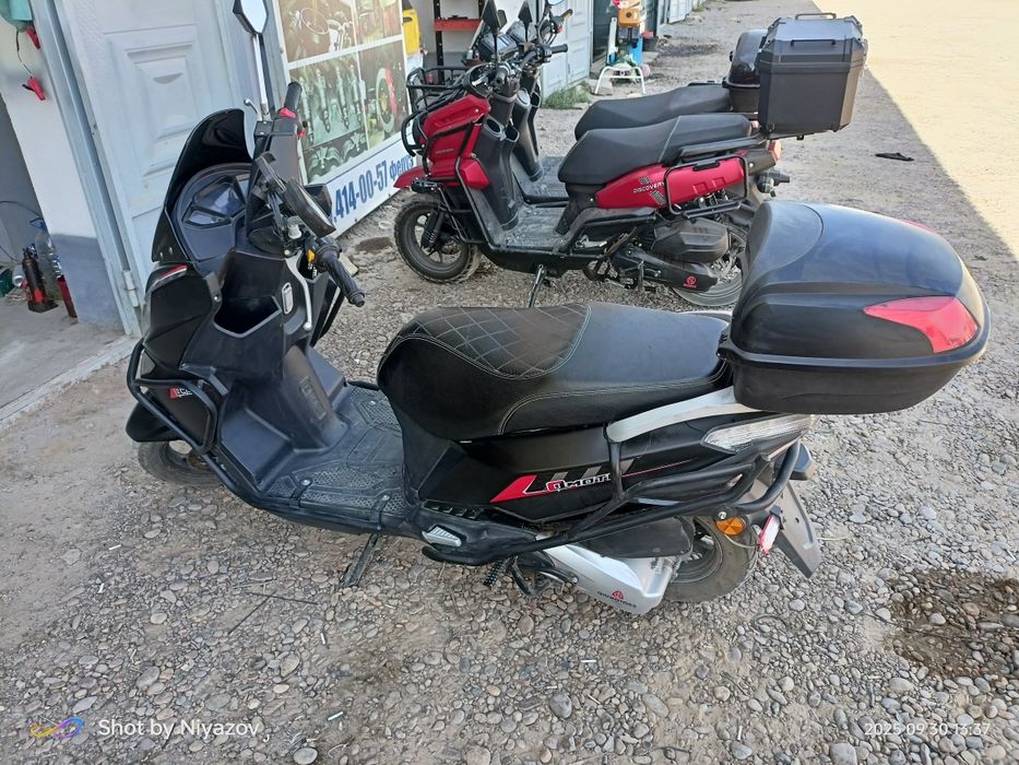 Vikup qilib beriladi Скутер Qiumotors 150 cc