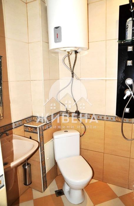 Продава се Четиристаен апартамент в Варна, Зимно кино Тракия - 73 кв.м за 2261 €/кв.м - Снимка #5