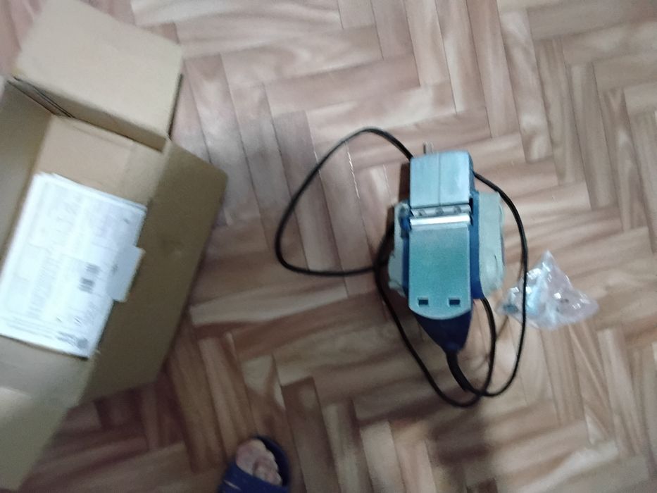 Vindem.rindea.electrica.foarte.putin.folosita