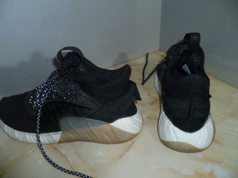 ADIDAS маратонки №42