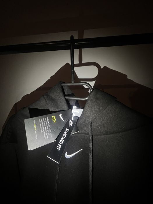 Hanorace nike noi, cu eticheta