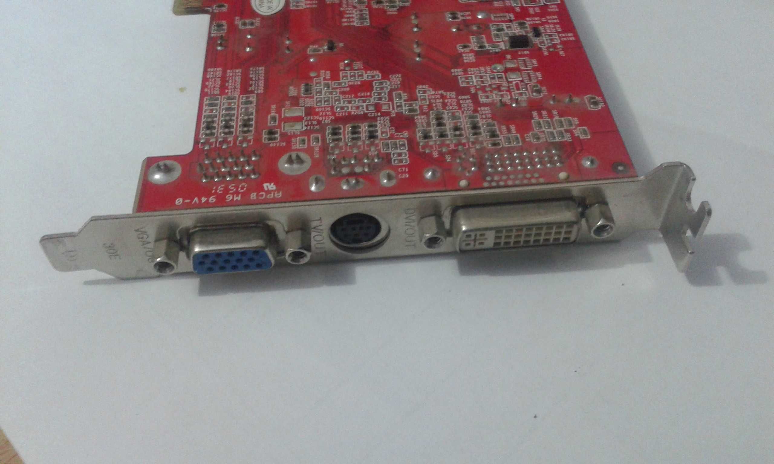 Продам видеокарту NVIDIA GeForce FX 5200.