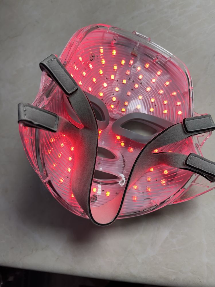 Омолаживающая LED-маска для ухода за кожей лица